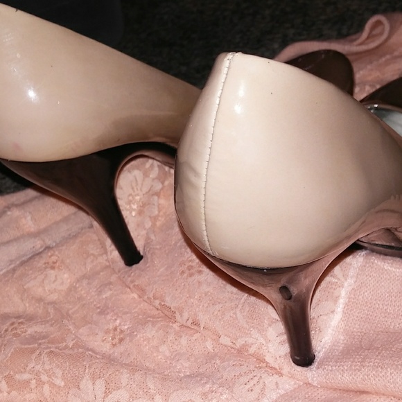 Women's *tan beige nude* heels 2 tone - Picture 7 of 8